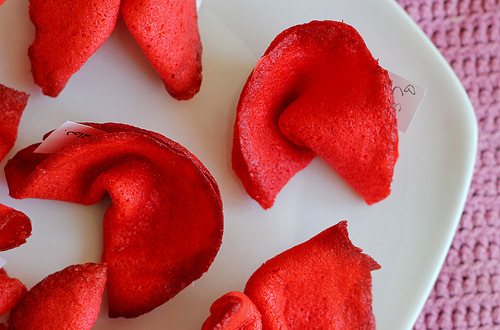 DIY Valentine’s Day: Cupid’s Fortune Cookies