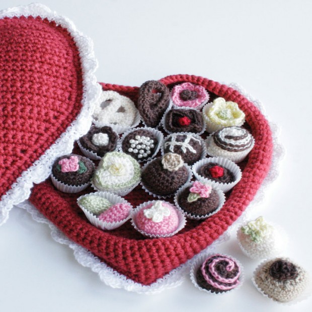 01-RedHeart-Chocolatebox-Crochet-620x620